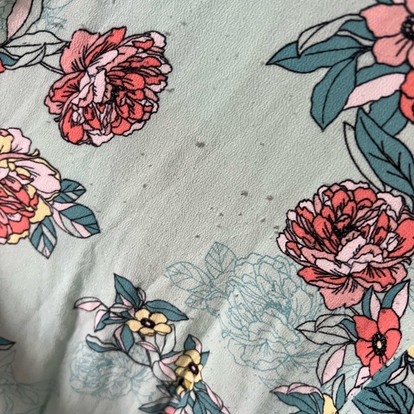 Torrid Crepe Shirttail Kimono Size 1/2 - Picture 8 of 10